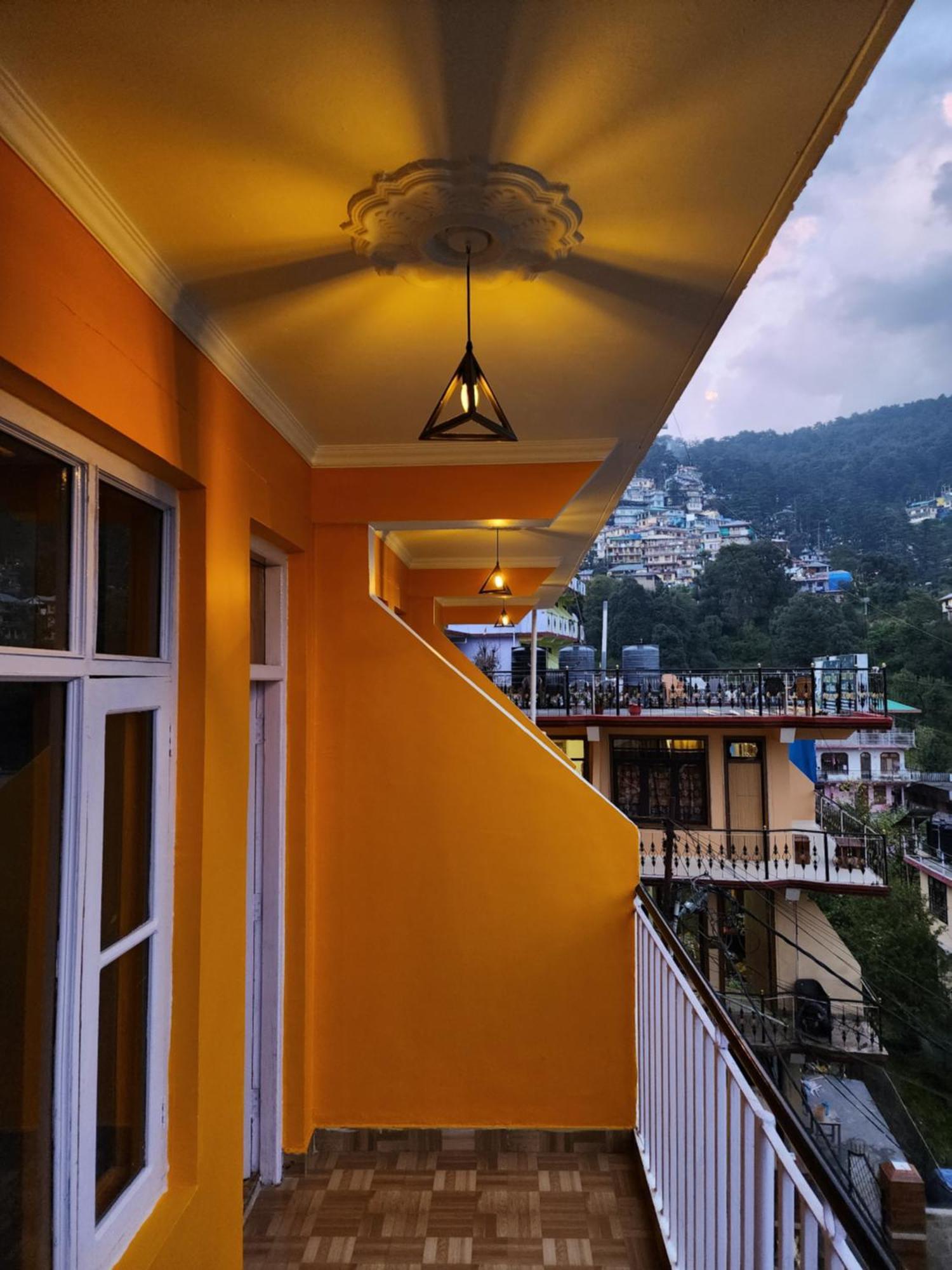 The Bougainvillea, Mcleodganj ดารัมซาลา ภายนอก รูปภาพ