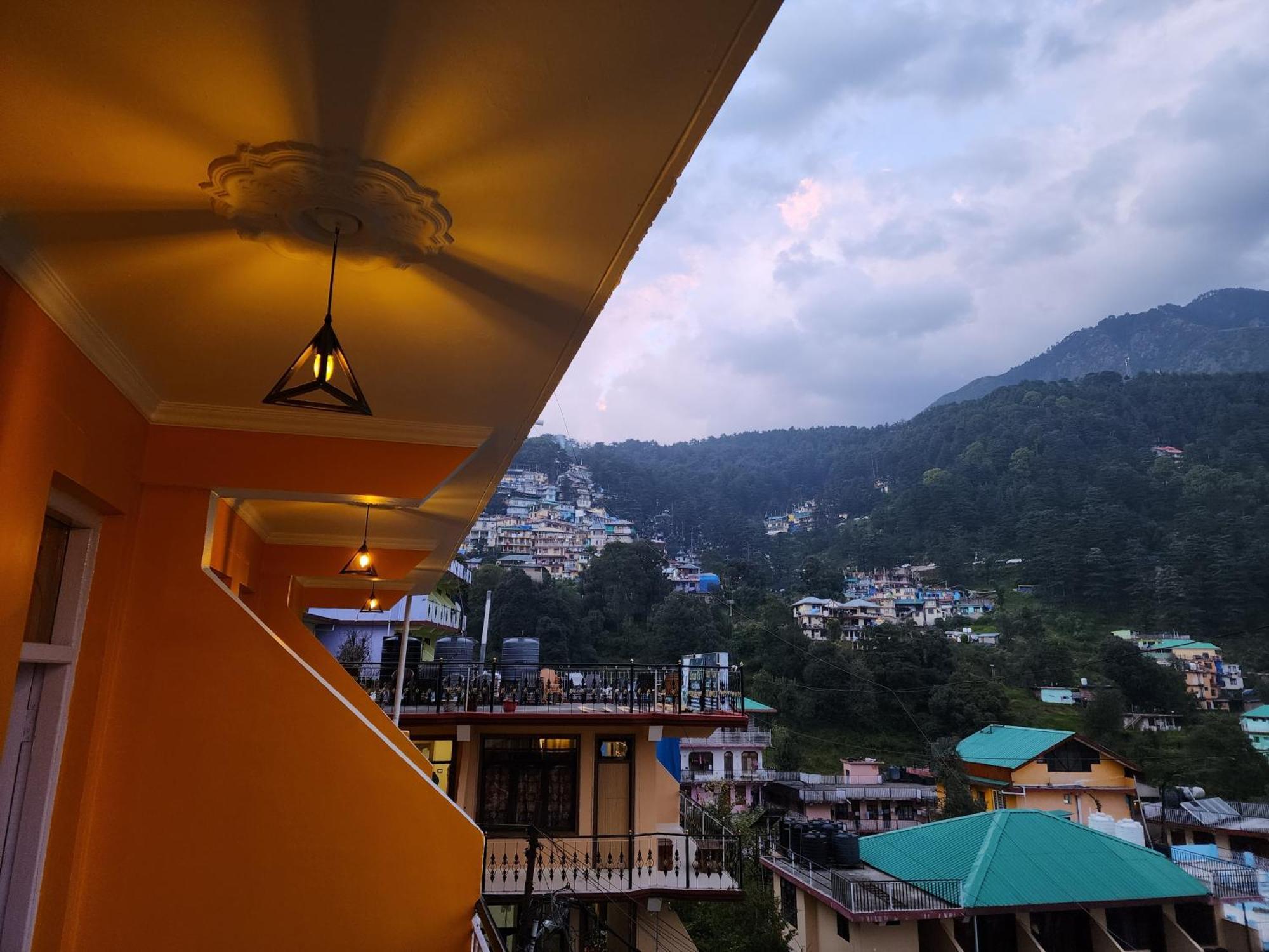 The Bougainvillea, Mcleodganj ดารัมซาลา ภายนอก รูปภาพ